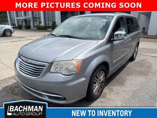 2014 Chrysler Town & Country Touring-L