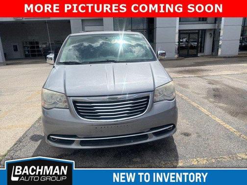 2014 Chrysler Town & Country Touring-L