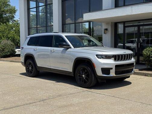 2022 Jeep Grand Cherokee L Laredo