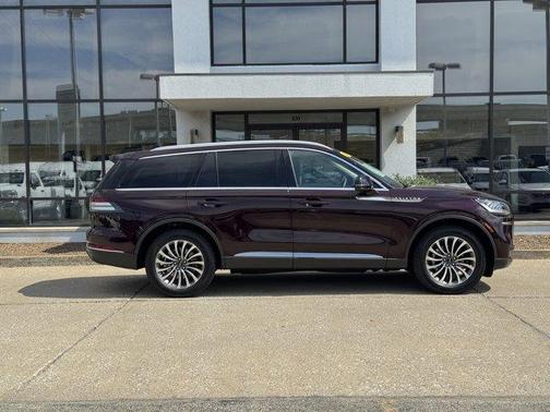 2023 Lincoln Aviator Standard AWD
