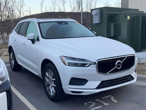 2018 Volvo XC60 T5 Momentum