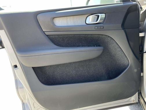 Silver 2023 Volvo XC40 B5 Plus Bright Theme