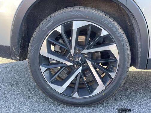 2023 Mitsubishi Outlander SE Black Edition