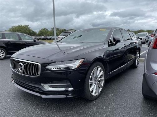 2019 Volvo S90 Recharge Plug-In Hybrid T8 Inscription