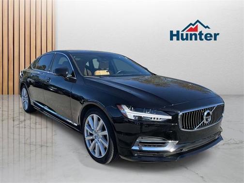 2019 Volvo S90 Recharge Plug-In Hybrid T8 Inscription