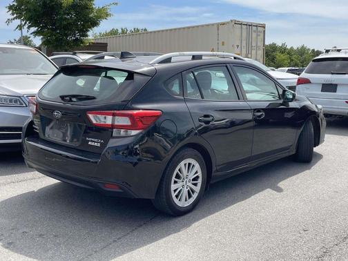 Crystal Black Silica 2017 Subaru Impreza 2.0i Premium