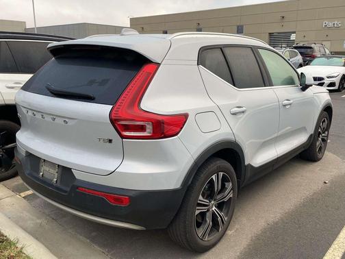 2022 Volvo XC40 T5 Inscription