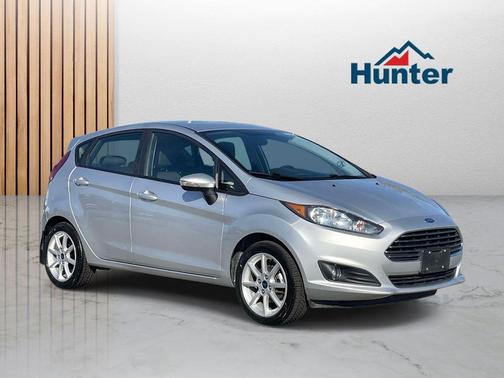 Ingot Silver Metallic 2019 Ford Fiesta SE