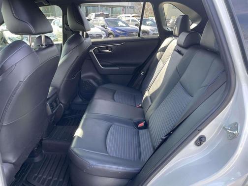 2020 Toyota RAV4 Hybrid XSE