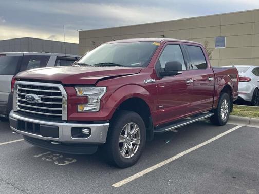 Ruby Red Metallic Tinted Clearcoat 2016 Ford F-150 XLT