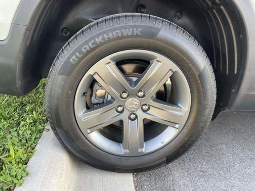 Lunar Silver Metallic 2023 Honda Ridgeline RTL-E