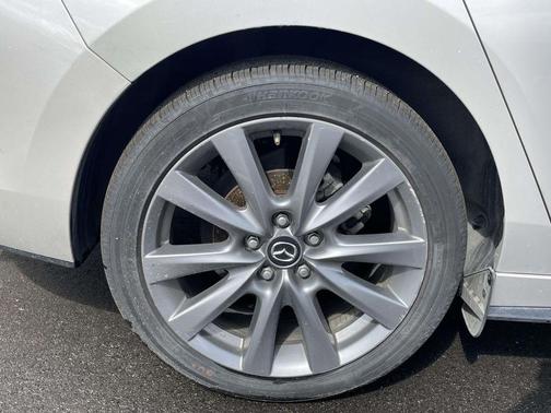 Platinum Quartz Metallic 2024 Mazda Mazda3 FWD w/Preferred Package