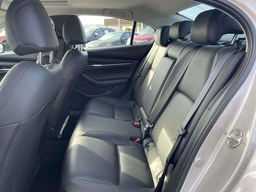 Platinum Quartz Metallic 2024 Mazda Mazda3 FWD w/Preferred Package