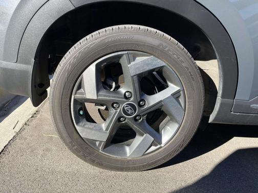 2024 Hyundai VENUE Limited