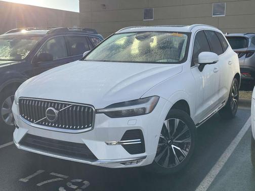 2023 Volvo XC60 B5 Plus Bright Theme