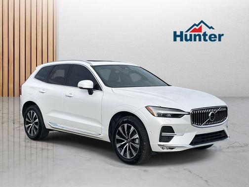 2023 Volvo XC60 B5 Plus Bright Theme