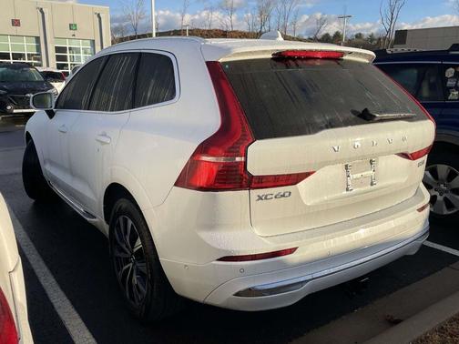 2023 Volvo XC60 B5 Plus Bright Theme
