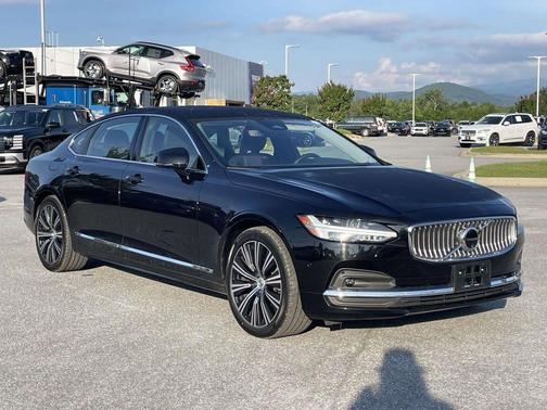 Onyx Black Metallic 2025 Volvo S90 B6 Plus