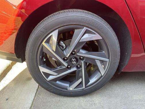 Red 2025 Hyundai ELANTRA SEL Sport