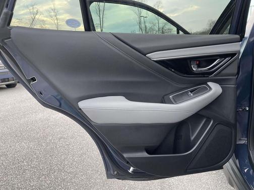 Cosmic Blue Pearl 2024 Subaru Outback Limited