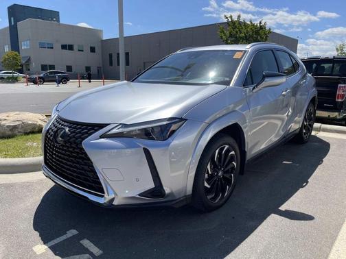Iridium 2023 Lexus UX 250h Premium