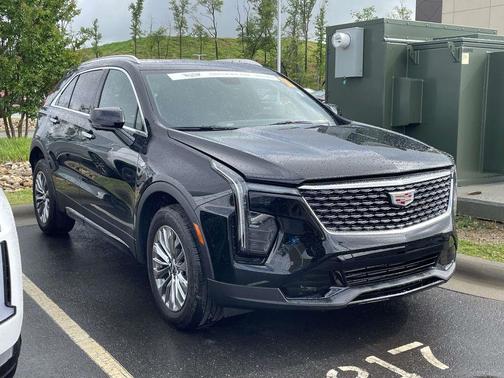 Stellar Black Metallic 2025 Cadillac XT4 Premium Luxury