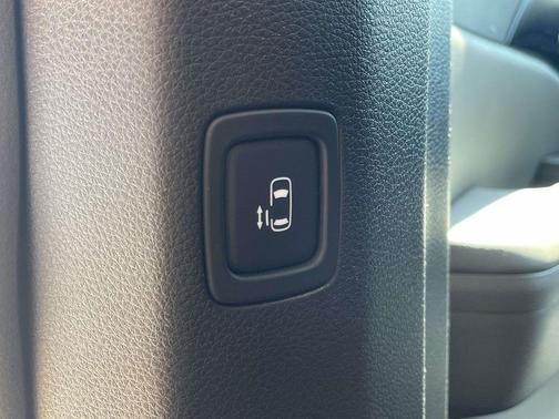 Metal 2026 Kia Carnival LXS