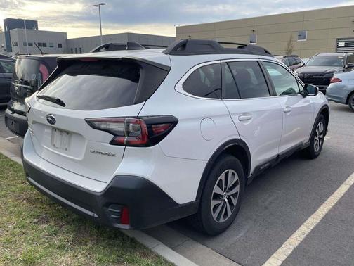 Crystal White Pearl 2020 Subaru Outback Premium