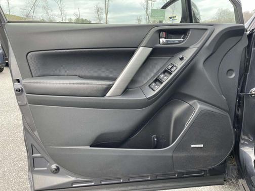 2014 Subaru Forester 2.0XT Touring