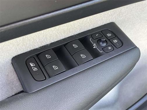 2019 Volvo XC40 T5 Inscription