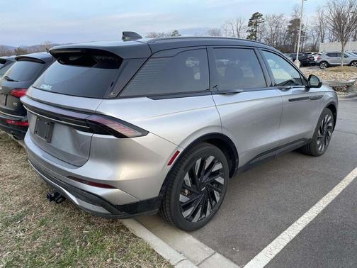 2025 Lincoln Nautilus Reserve