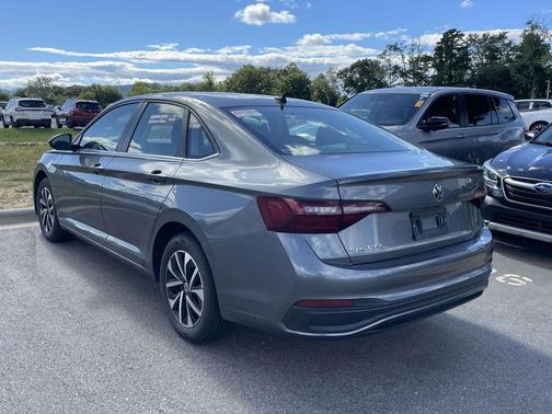Platinum Gray Metallic 2024 Volkswagen Jetta 1.5T S