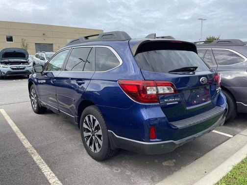 Lapis Blue Pearl 2017 Subaru Outback 2.5i Limited