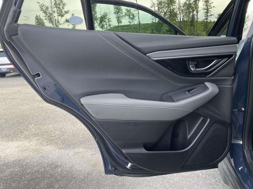 Cosmic Blue Pearl 2025 Subaru Outback Onyx Edition