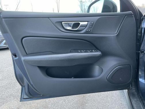 2021 Volvo V60 Cross Country T5