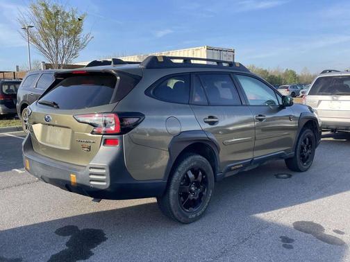 Autumn Green Metallic 2022 Subaru Outback Wilderness