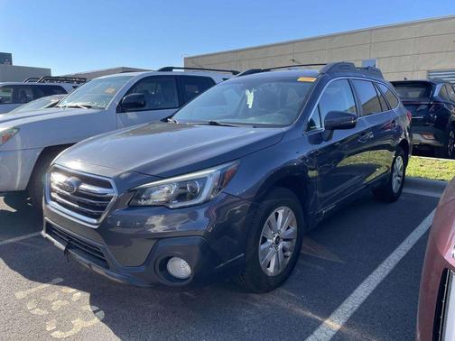 Magnetite Gray Metallic 2019 Subaru Outback 2.5i Premium