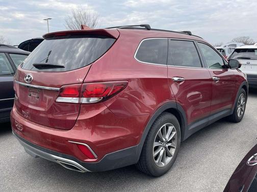 2018 Hyundai SANTA FE SE