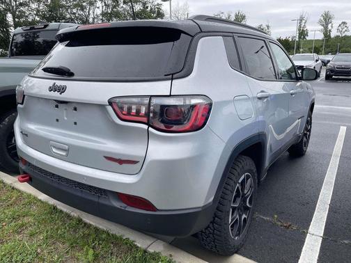 Silver Zynith 2024 Jeep Compass Trailhawk