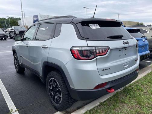 Silver Zynith 2024 Jeep Compass Trailhawk