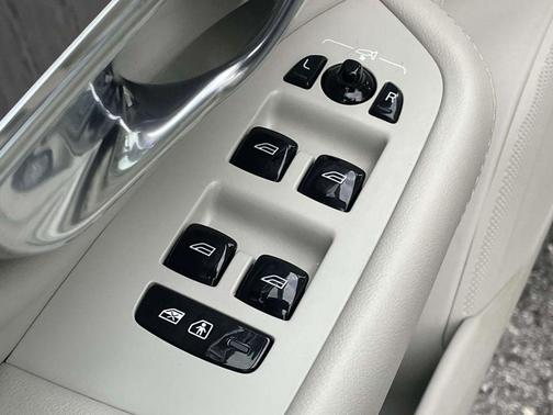 2022 Volvo XC90 T6 Inscription 7 Passenger