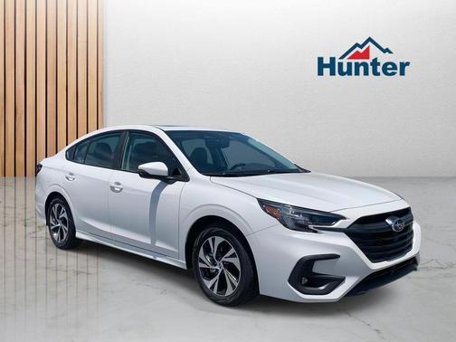 Crystal White Pearl 2025 Subaru Legacy Premium