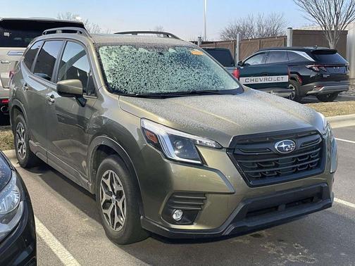 2024 Subaru Forester Premium