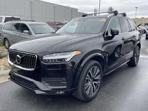 Onyx Black Metallic 2021 Volvo XC90 T6 Momentum 6 Passenger