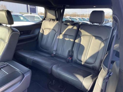 2024 Jeep Grand Wagoneer Series II