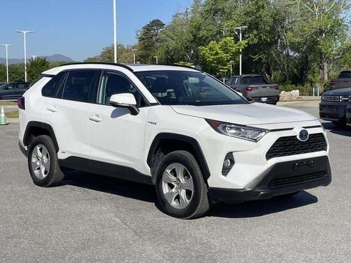 Super White 2019 Toyota RAV4 Hybrid XLE