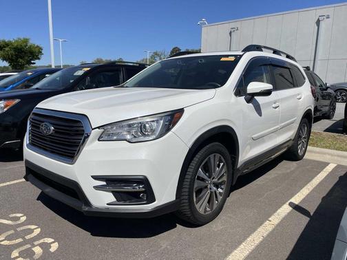 Crystal White Pearl 2020 Subaru Ascent Limited 7-Passenger