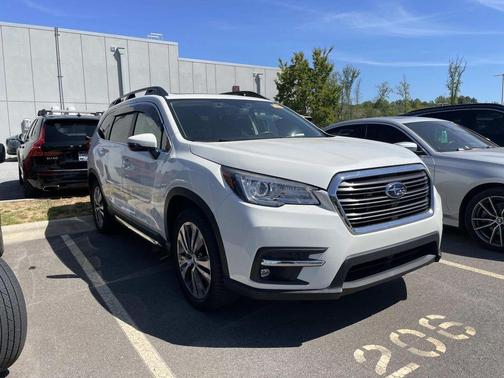Crystal White Pearl 2020 Subaru Ascent Limited 7-Passenger
