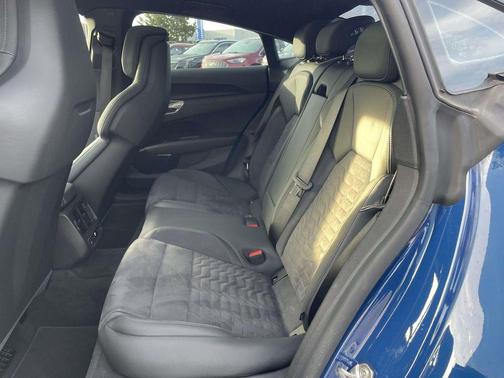 Ascari Blue Metallic 2024 Audi e-tron GT Premium Plus