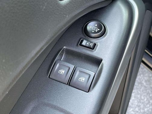 Black 2022 Chevrolet Colorado LT